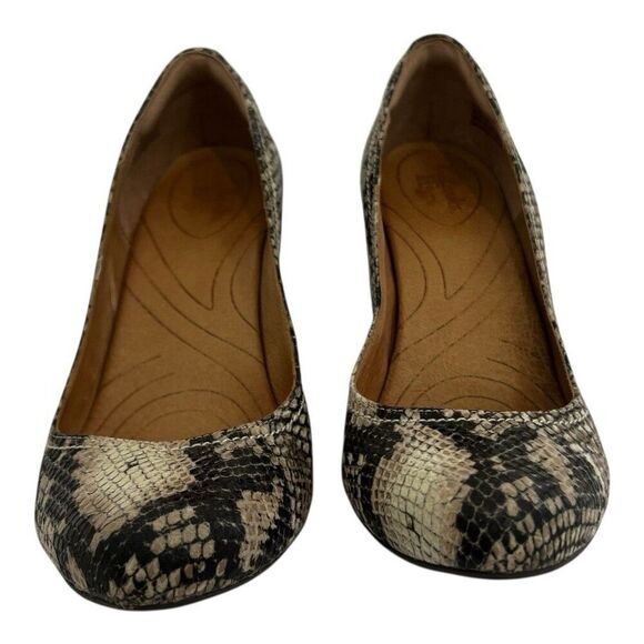 Clarks Womens Size 9 Snakeskin Print Wedge Heels Faux Leather Slip-On Pumps - Picture 2 of 7